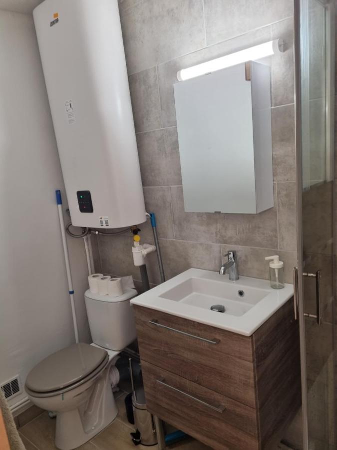 Charmant Studio Neuf 150M Plage Sur Avenue Principale Climatise Et Parking Cavalaire-sur-Mer Εξωτερικό φωτογραφία